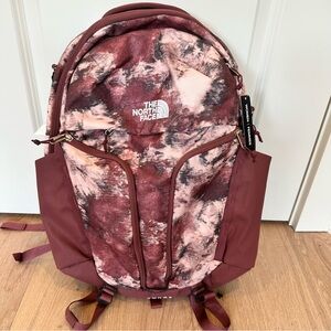 🆕The North Face Surge Backpack